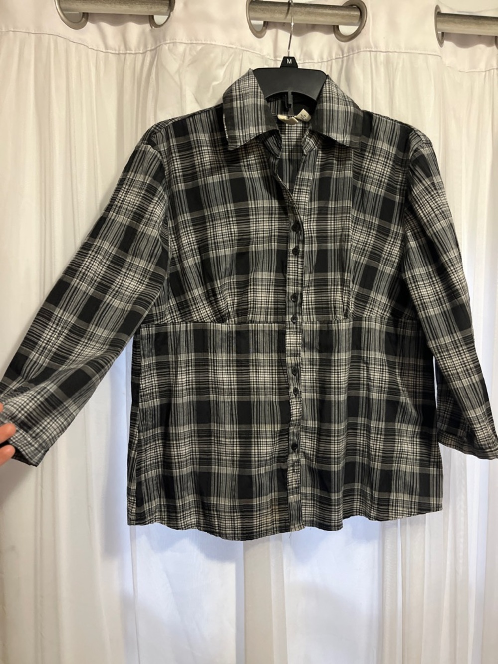 St. John's Bay Black Gray White Plaid Button-Front Blouse size medium women’s